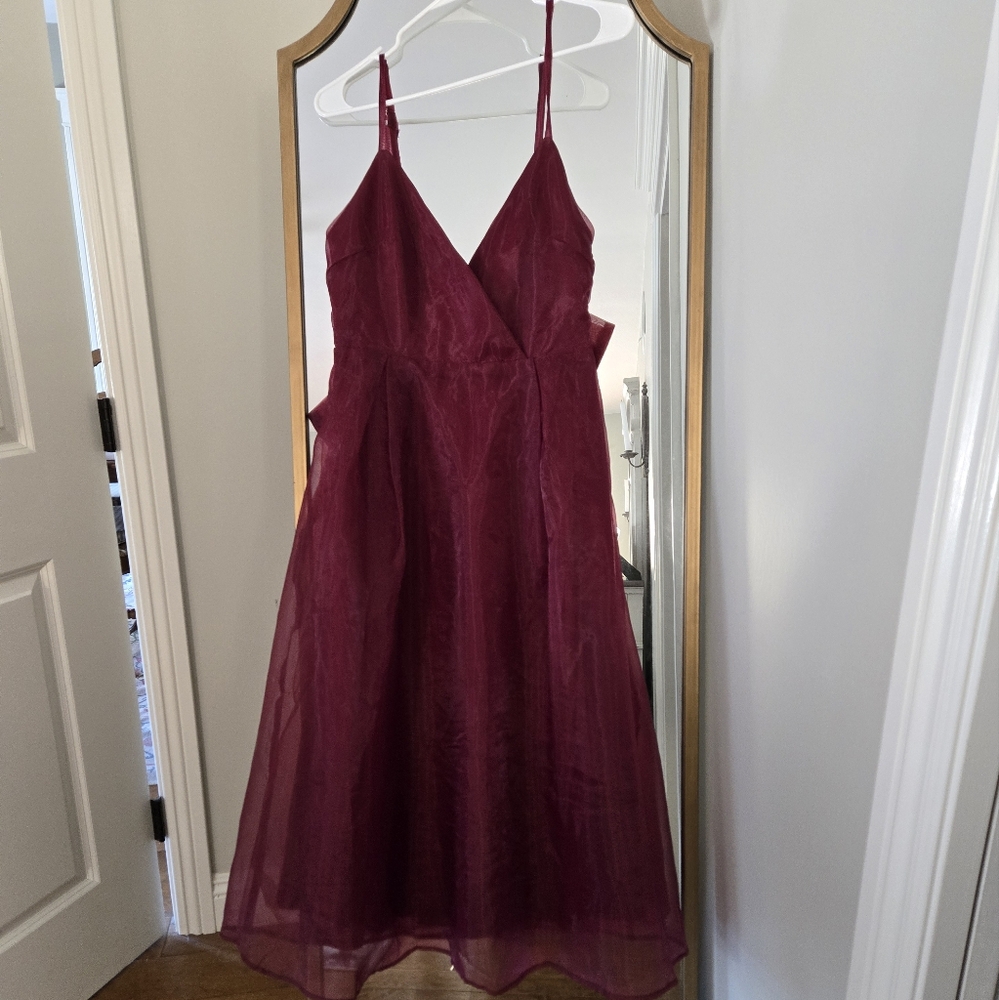 Lulus Precious Darling Burgundy Organza Bow Pleated Midi Dress M